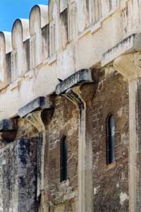 Architettura Mediterranea: Siracusa, Sicilia, Italia: Il Duomo; dal Tempio Dorico ai merli Normanni la Storia dell'Architettura Fotografia: Francesco Saverio ALESSIO copyright © 2000