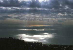 Napoli: Il Golfo visto da San Martino al mattino; sullo sfondo Sorrento e Capri; fotografia: Francesco Saverio ALESSIO © copyright 1985