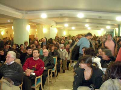 San Giovanni in Fiore, domenica 11 novembre 2007 - una veduta del pubblico alla presentazione de La societ sparente - fotografia: Carmine Talerico -  copyright 2007 