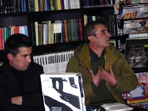 Pierpaolo Cetera e Francesco Saverio Alessio alla presentazione del libro a Mirto Crosia - 9 dicembre 2007, Libreria Alvaro - fotografia: Carmine Talerico -  copyright 2007