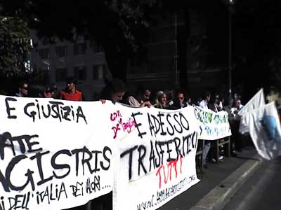 Manifestazione del Comitato pro De Magistris davanti alla sede del CSM - Roma, 8 ottobre 2007 - fotografia: Francesco Saverio Alessio